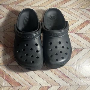 Black Crocs Size Men:4/Women:6/Junior:4 Great Condition!